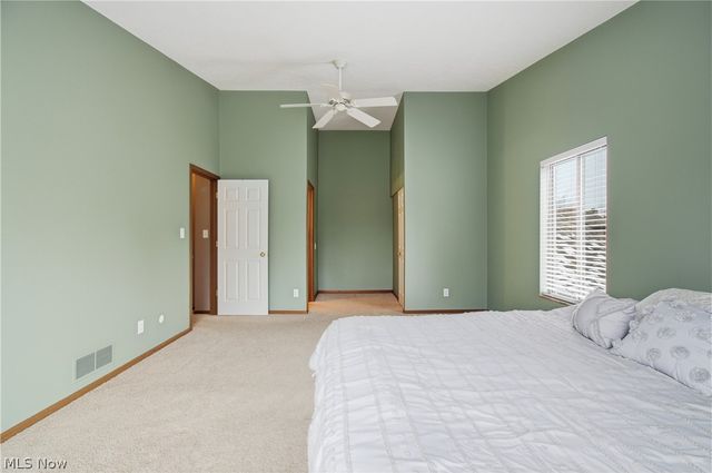 4557 Saint James Circle NW, Canton, OH 44708