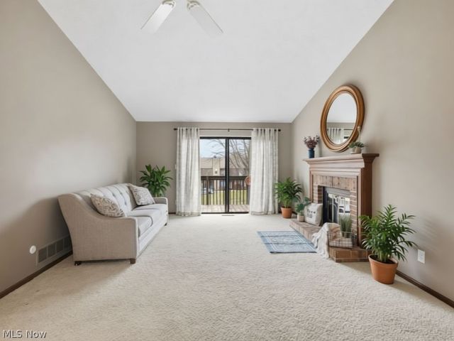 4557 Saint James Circle NW, Canton, OH 44708