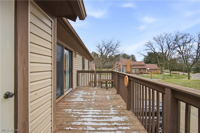 4557 Saint James Circle NW, Canton, OH 44708