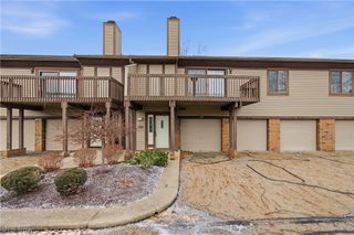 4557 Saint James Circle NW, Canton, OH 44708