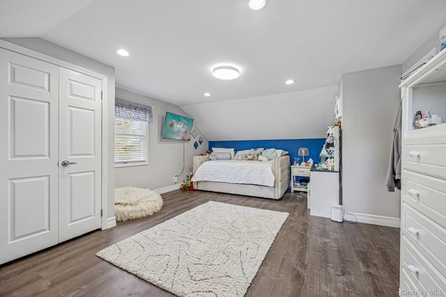 76 S Bay Drive, Massapequa, NY 11758