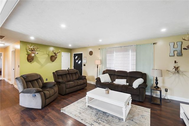 180 Chestnut Avenue, Carlisle, OH 45005