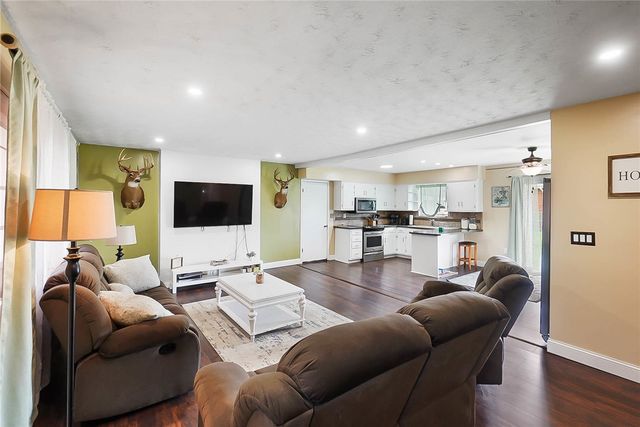 180 Chestnut Avenue, Carlisle, OH 45005