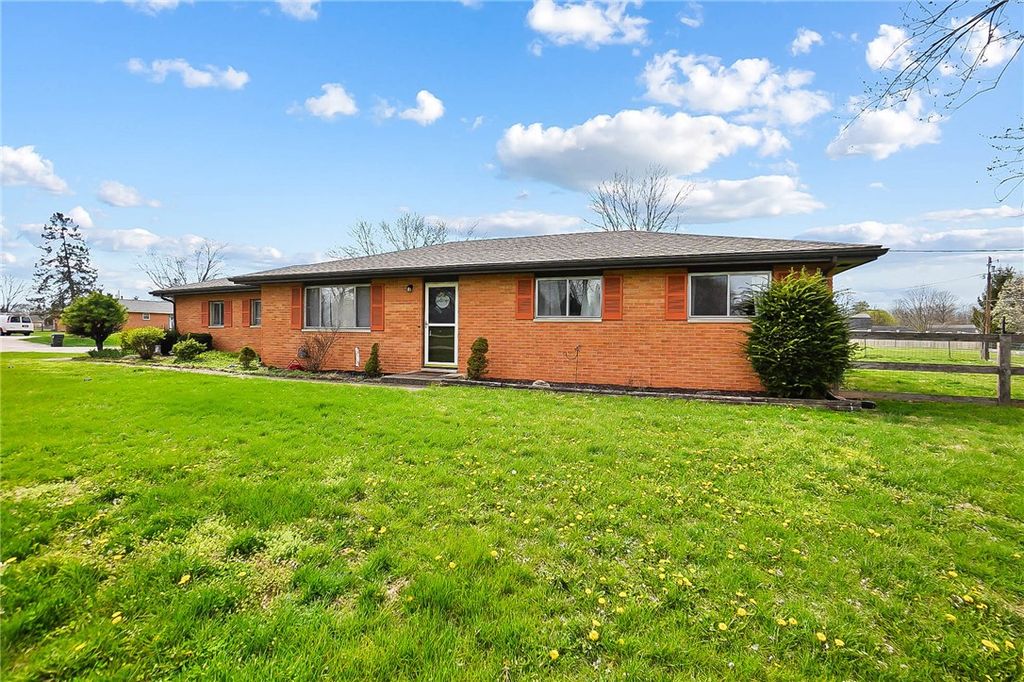 180 Chestnut Avenue, Carlisle, OH 45005