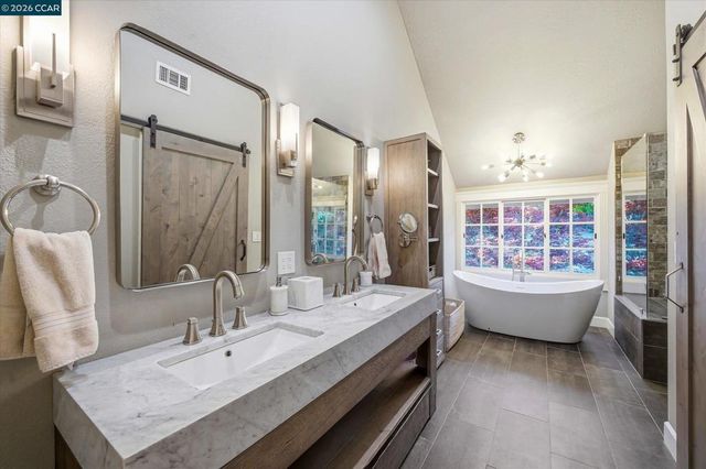 10 Elizabeth Ln, Danville, CA 94526