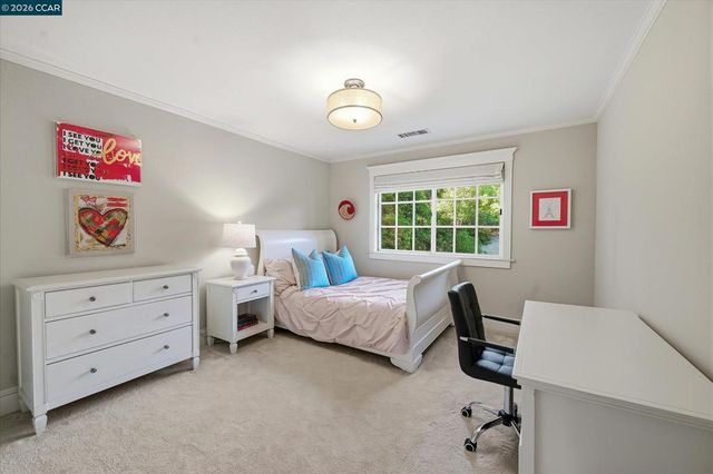 10 Elizabeth Ln, Danville, CA 94526