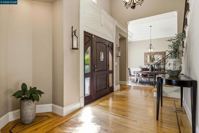 10 Elizabeth Ln, Danville, CA 94526