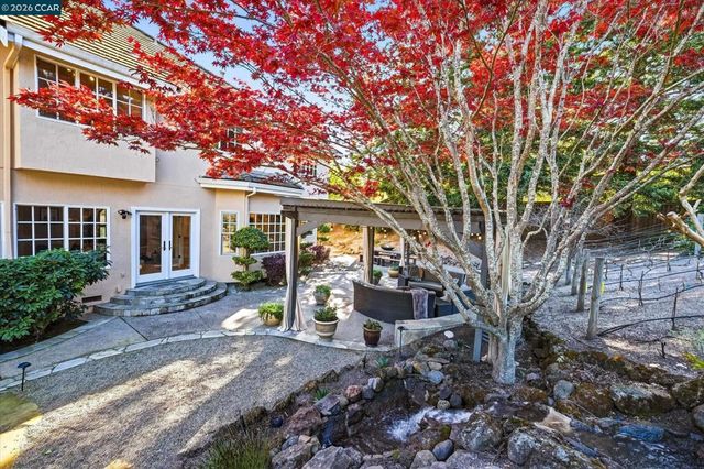 10 Elizabeth Ln, Danville, CA 94526