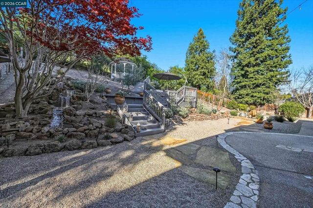 10 Elizabeth Ln, Danville, CA 94526