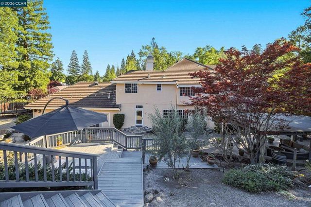 10 Elizabeth Ln, Danville, CA 94526