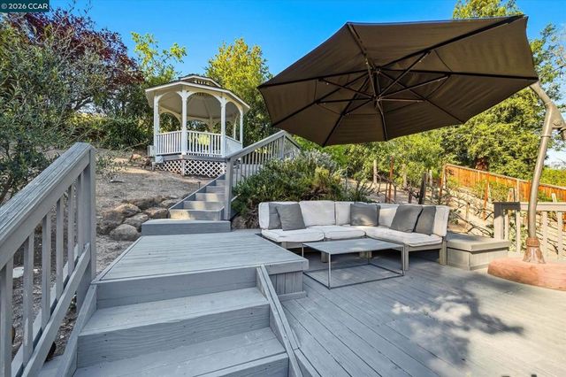 10 Elizabeth Ln, Danville, CA 94526