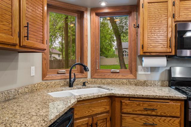 17251 Harrington Way, Lakeville, MN 55044