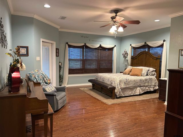 214 Vz County Road 4411, Ben Wheeler, TX 75754