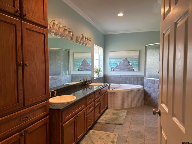 214 Vz County Road 4411, Ben Wheeler, TX 75754