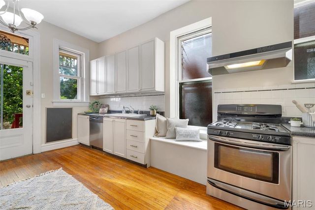 3532 Victor Street, St Louis, MO 63104