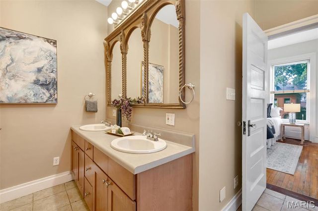 3532 Victor Street, St Louis, MO 63104