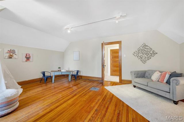 3532 Victor Street, St Louis, MO 63104