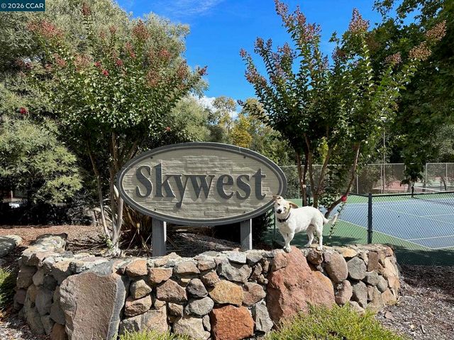 1762 1762 Holland Cir, Walnut Creek, CA 94597