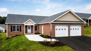 5 RIVER OAK DR, Staunton, VA 24401