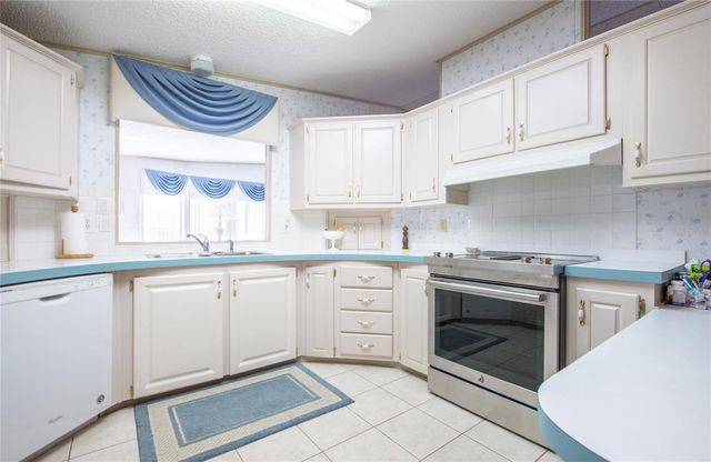 428 PELICAN DRIVE S, Oldsmar, FL 34677