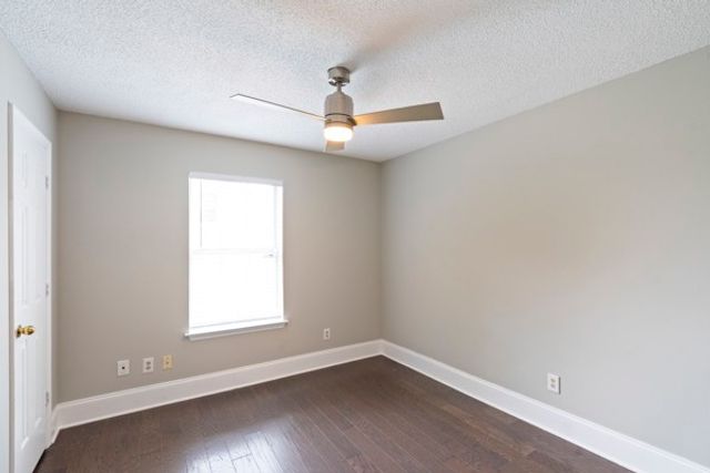 421 Cedar Park Cir, La Vergne, TN 37086