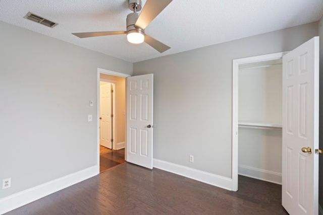 421 Cedar Park Cir, La Vergne, TN 37086