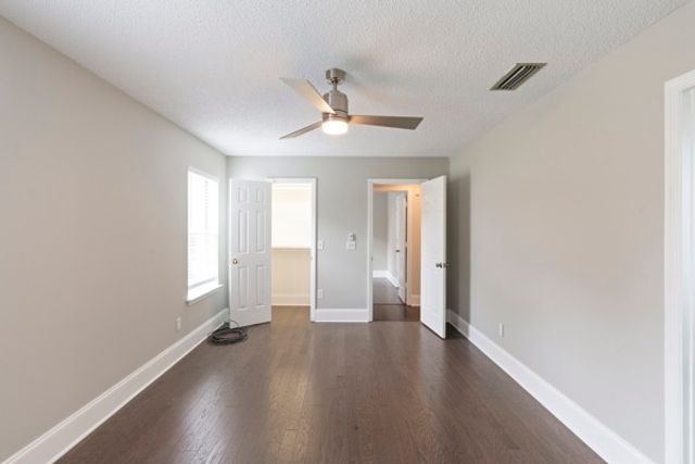 421 Cedar Park Cir, La Vergne, TN 37086