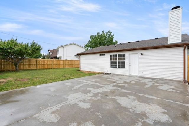 421 Cedar Park Cir, La Vergne, TN 37086