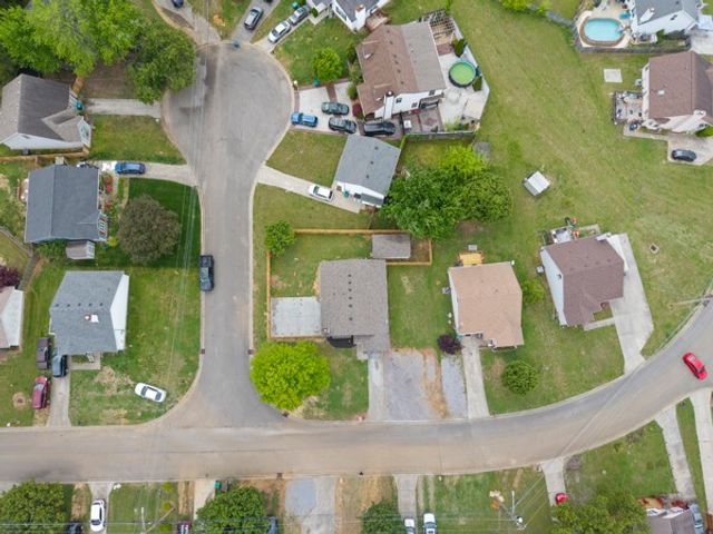 421 Cedar Park Cir, La Vergne, TN 37086