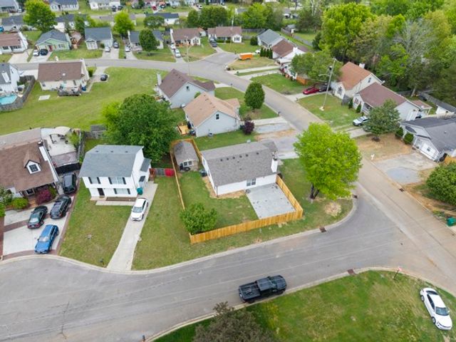 421 Cedar Park Cir, La Vergne, TN 37086