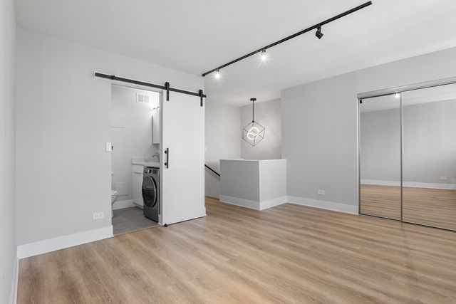 6166 N Sheridan Road 26J, Chicago, IL 60660