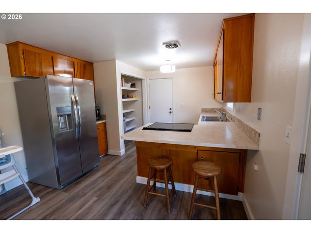 1873 ALDERWOOD St, Eugene, OR 97404