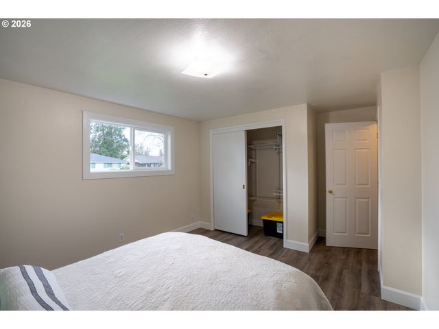 1873 ALDERWOOD St, Eugene, OR 97404