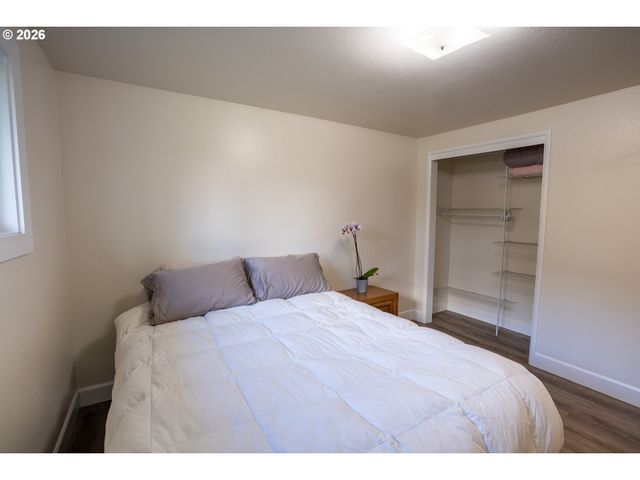 1873 ALDERWOOD St, Eugene, OR 97404