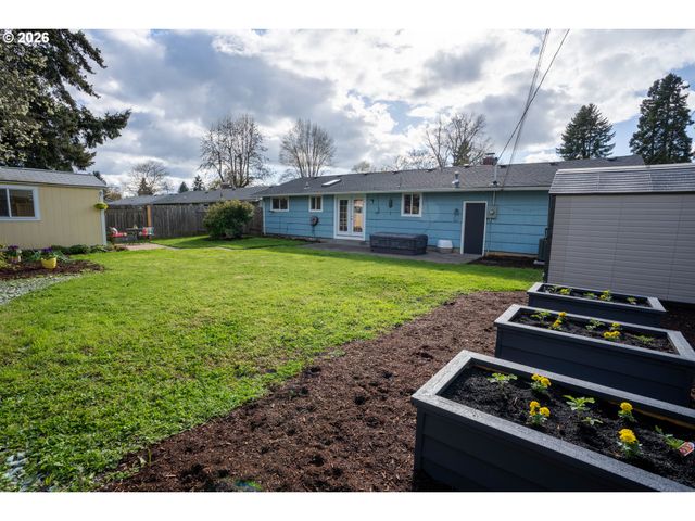 1873 ALDERWOOD St, Eugene, OR 97404