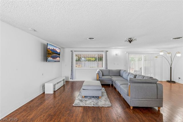 3948 Oakhill Avenue, Las Vegas, NV 89121