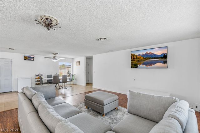 3948 Oakhill Avenue, Las Vegas, NV 89121