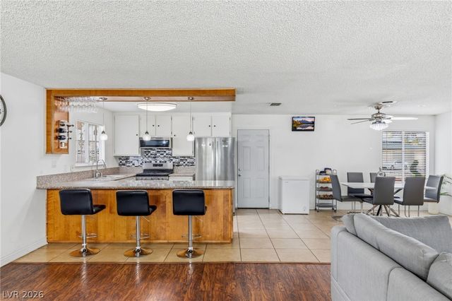 3948 Oakhill Avenue, Las Vegas, NV 89121
