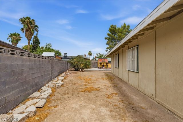 3948 Oakhill Avenue, Las Vegas, NV 89121