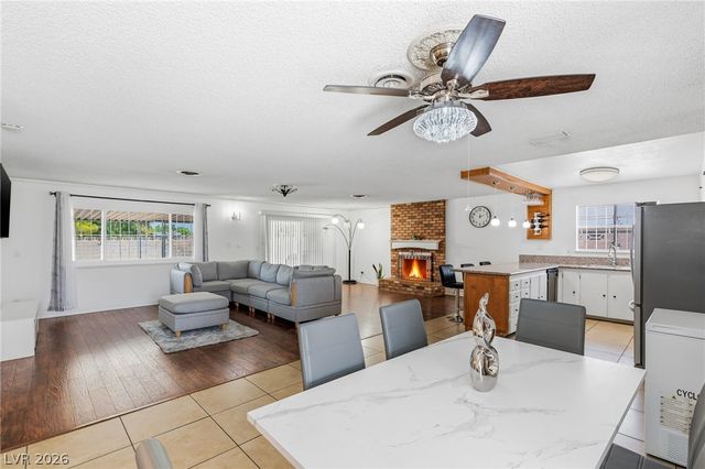 3948 Oakhill Avenue, Las Vegas, NV 89121