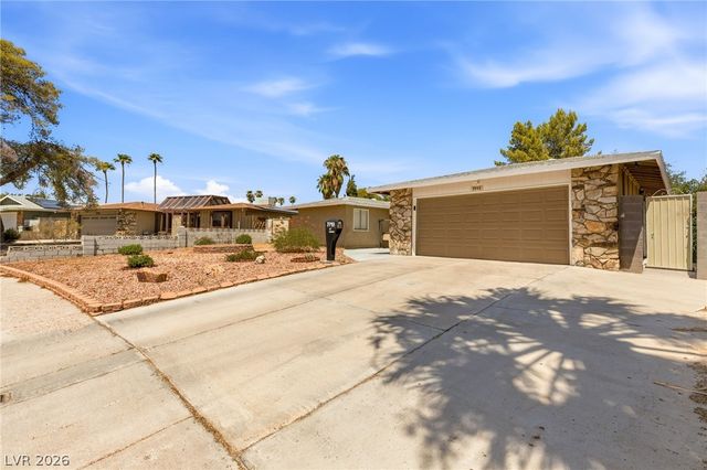 3948 Oakhill Avenue, Las Vegas, NV 89121