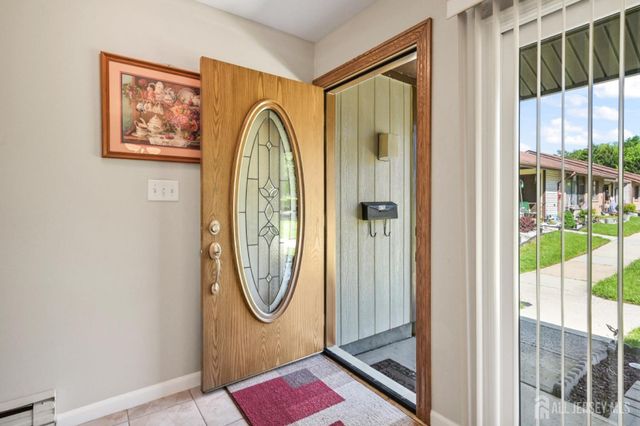 47 Wild Turkey Way, Manalapan, NJ 07726