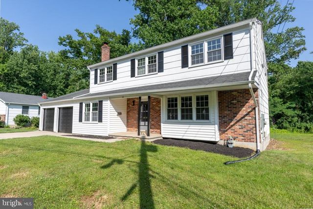 24 WAKEFIELD DR, Newark, DE 19711