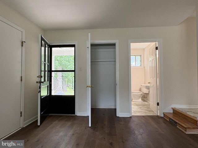24 WAKEFIELD DR, Newark, DE 19711