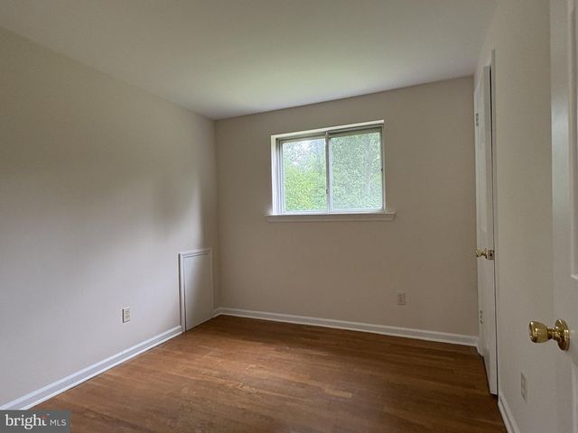 24 WAKEFIELD DR, Newark, DE 19711