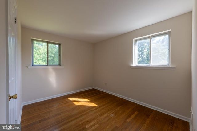24 WAKEFIELD DR, Newark, DE 19711