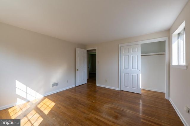24 WAKEFIELD DR, Newark, DE 19711