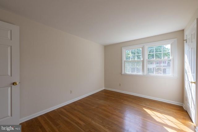 24 WAKEFIELD DR, Newark, DE 19711