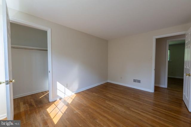 24 WAKEFIELD DR, Newark, DE 19711