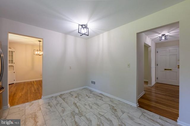 24 WAKEFIELD DR, Newark, DE 19711